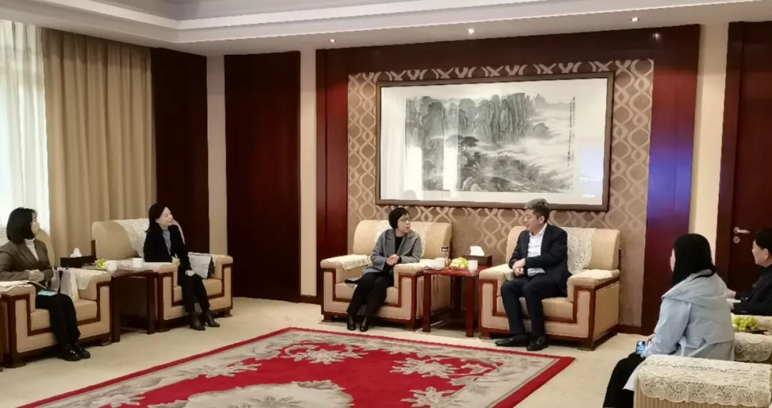 ��ɽ����Э����ϯһ���߷ö౦����-ȫ�����ȵĵ羺����ƽ̨����