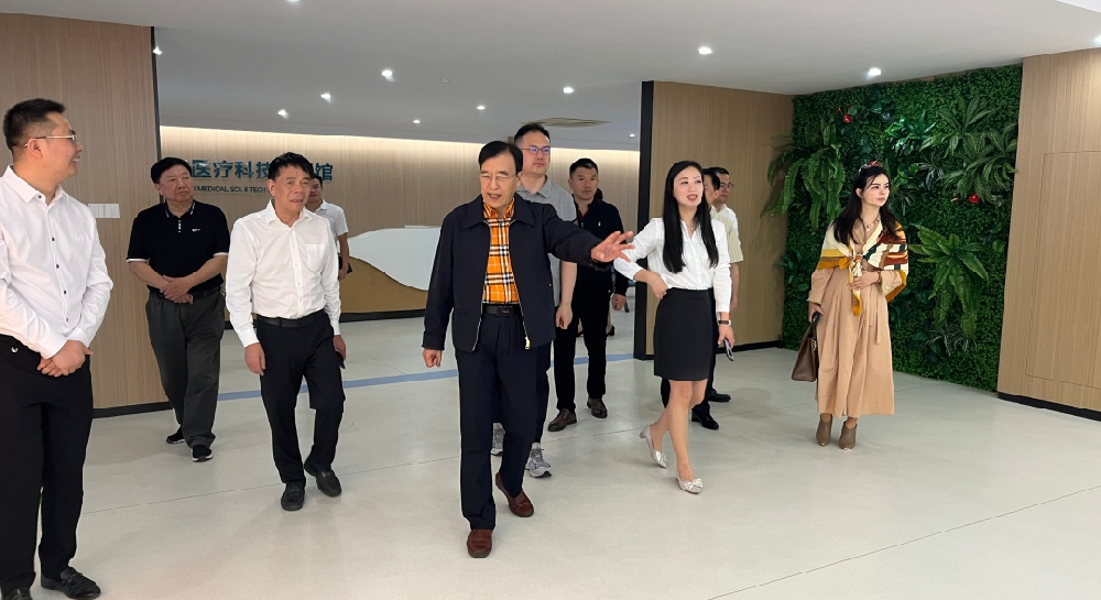 Ϊ���¸��� |�Ϻ����󽡿�������չ���ı��½���һ��������˾�ι�ָ��