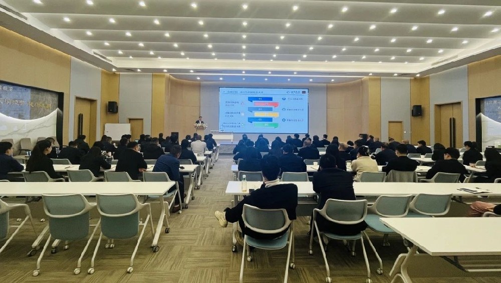 �Դ����� ѧ��ֹ��|�౦����-ȫ�����ȵĵ羺����ƽ̨���ſ�չ�ɱ�����ר����ѵ