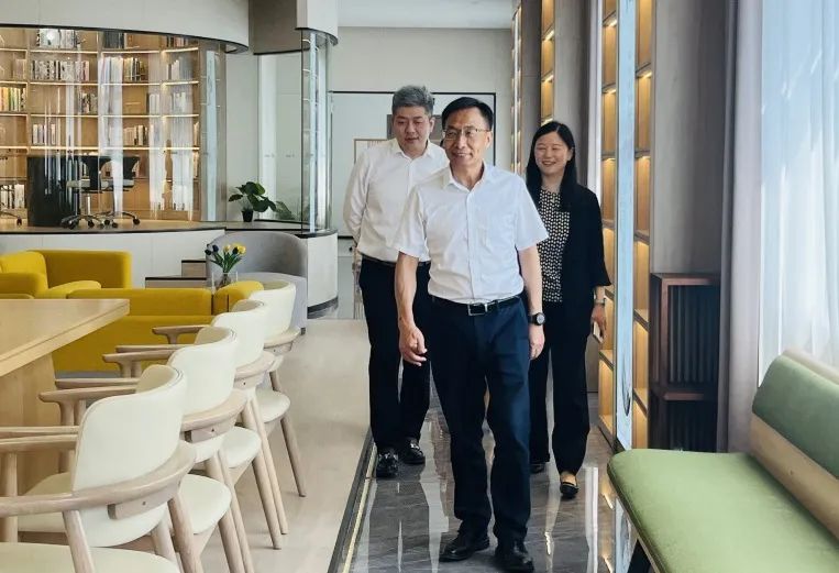 ��ɽ����ЭҶ������ϯһ��ݰ�ٶ౦����-ȫ�����ȵĵ羺����ƽ̨���Ž���ίԱ�߷�