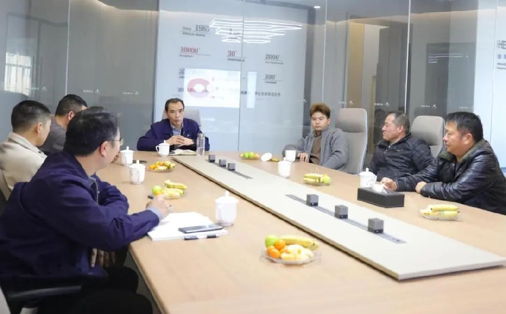 ���м�����������|�౦����-ȫ�����ȵĵ羺����ƽ̨�Ҿ߿�չ��װ����������ѵ